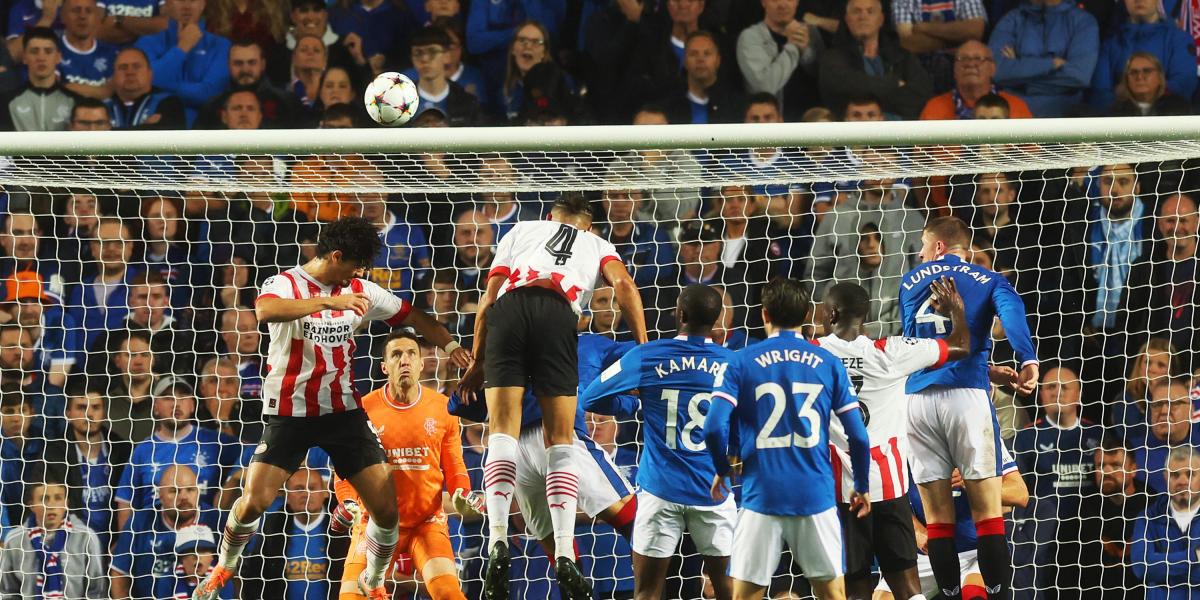 Empate de oro del PSV de Luuk de Jong ante el Rangers
