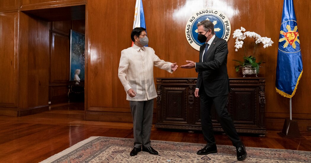 En Filipinas, Blinken promete fortalecer los lazos militares
