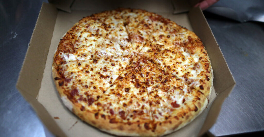 En Italia, donde nació la pizza, Domino's se retira