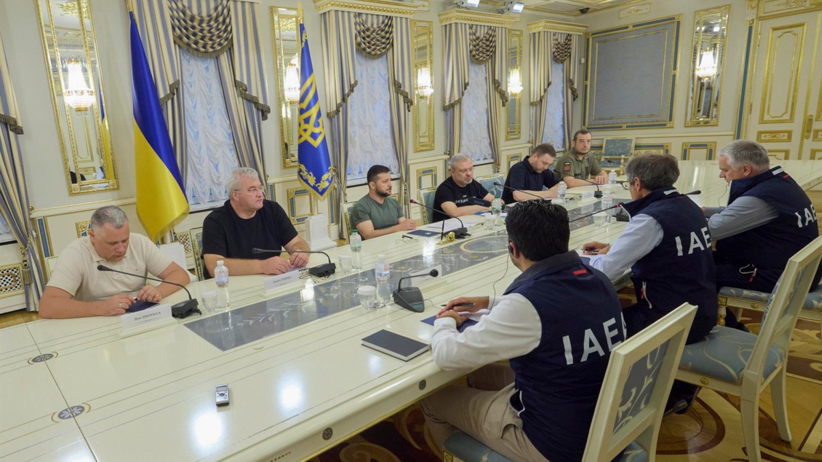 En medio de acciones de guerra, expertos de la ONU se dirigen a central nuclear en Ucrania