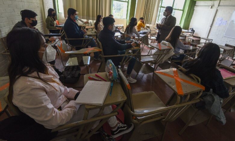 Escuelas han negado acceso a estudiantes por tener cabello largo o pintado: Conapred