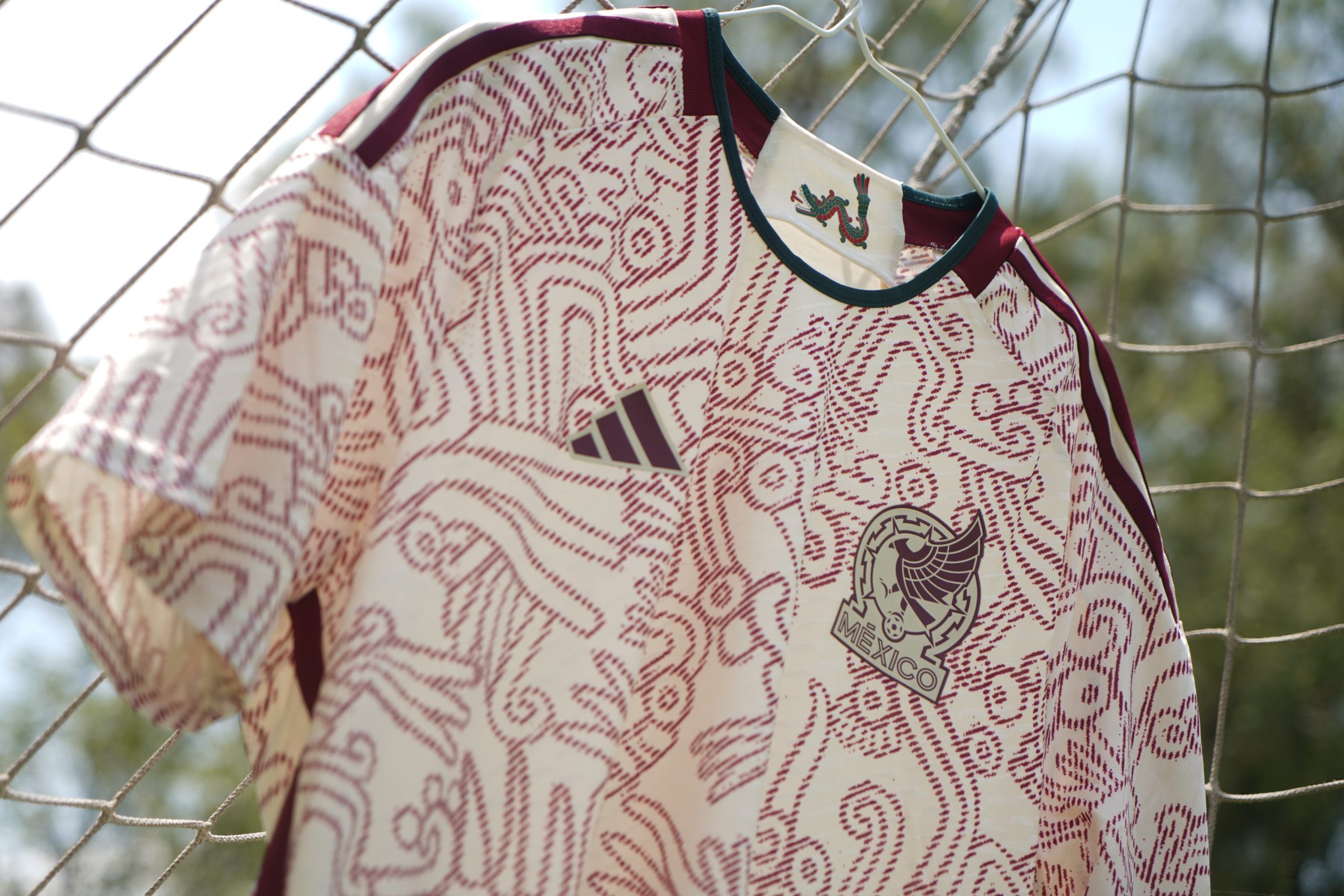 Esta es la nueva camiseta de la Selección Mexicana: ¡como visitantes usaremos rojo y blanco!