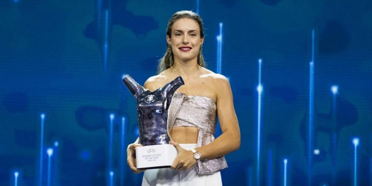 Este es el vestido de novia que Alexia Putellas lució para recibir su último premio