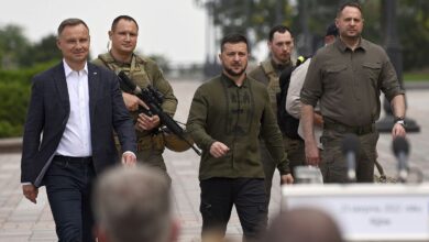 Europa y Estados Unidos animan a Ucrania a recuperar Crimea al cumplirse seis meses de la invasión