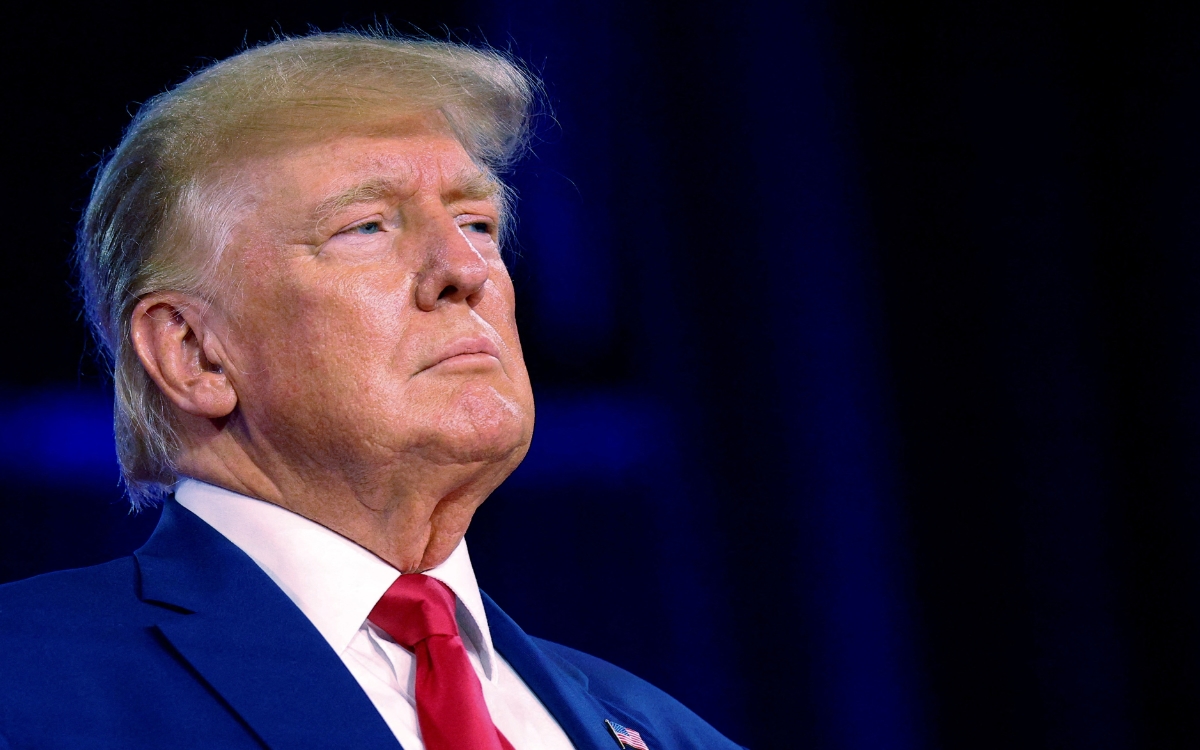 FBI confiscó documentos 'altamente secretos' de la casa de Trump