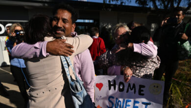 Familia de Sri Lanka gana una larga batalla para quedarse en Australia