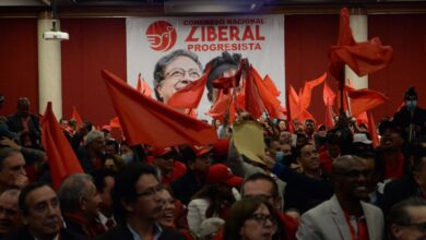 Gustavo Petro refuerza su Gobierno con liberales y excompañeros de armas