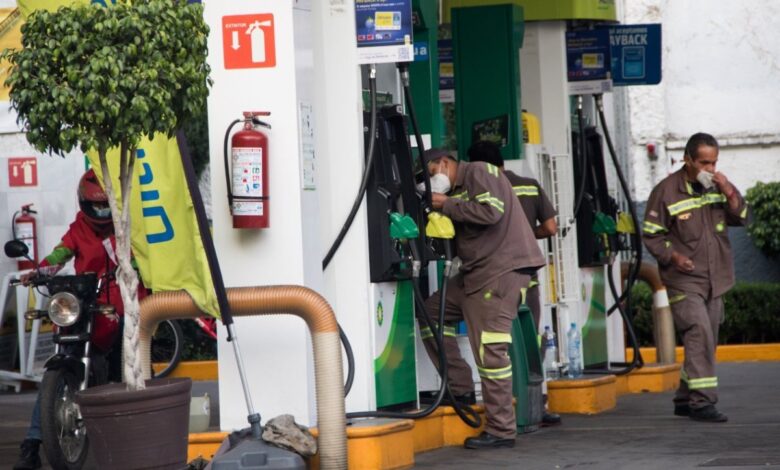 Hacienda recorta apoyo fiscal a Magna y Premium; checa cuánto tendrás que pagar de IEPS por el combustible