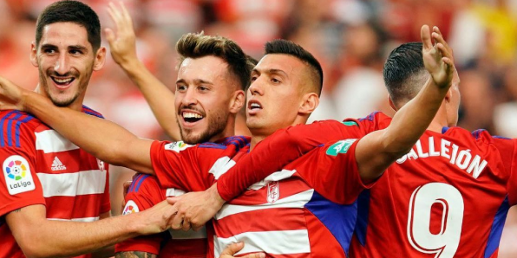 Hat-trick de Uzuni para el pleno de puntos del Granada