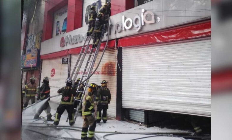 Incendio en la Plaza de la Tecnología del centro de la Ciudad de México