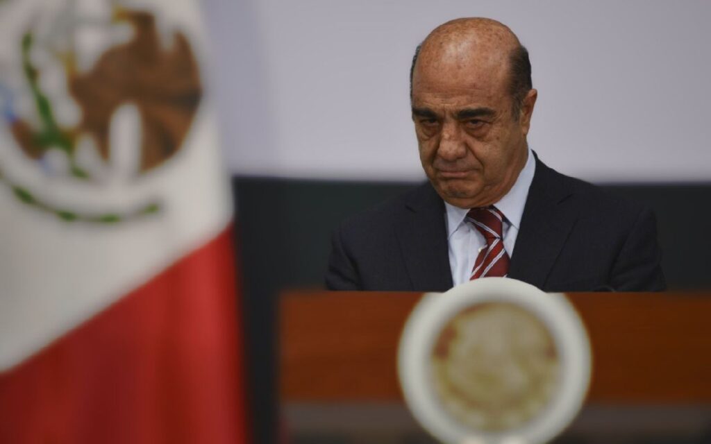 Inicia audiencia de Murillo Karam; 6 víctimas de tortura lo señalan como presunto responsable