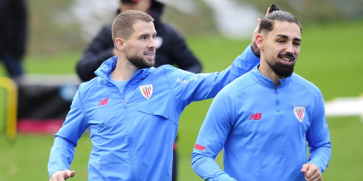 Iñigo Martínez sigue sin entrenar con el Athletic