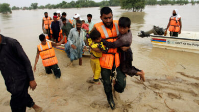 Inundaciones mortales devastan un Pakistán ya frágil