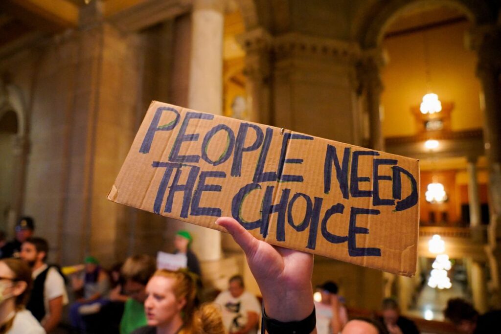 Kansas manda un recado al Tribunal Supremo de EE UU con el aborto