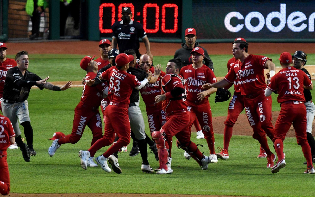 LMB: Suman 172 mil pesos las multas por riña entre Diablos Rojos y Guerreros  | Video