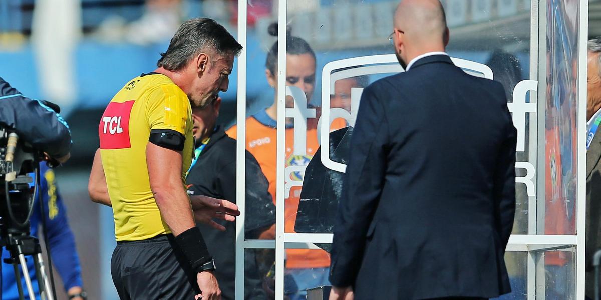 La Premier quiere hacer públicas las conversaciones entre el árbitro y el VAR