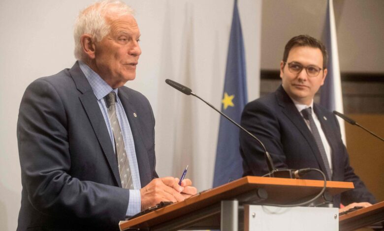 La UE restringe los visados para los ciudadanos rusos por la invasión de Ucrania