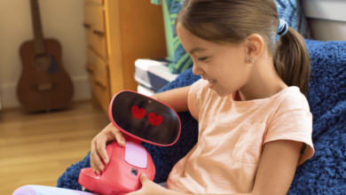 La alumna de Disney Accelerator, Miko, celebra el lanzamiento en 140 países