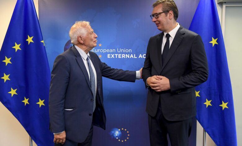 La crisis de las matrículas entre Kosovo y Serbia se prolonga: la reunión de los líderes con la UE acaba sin acuerdo