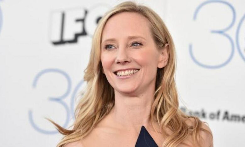 La familia de Anne Heche dice que no se espera que sobreviva