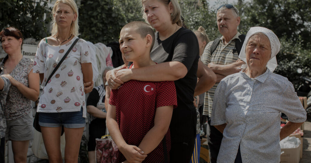 La guerra trae a las mujeres de Ucrania nuevos roles y nuevos peligros