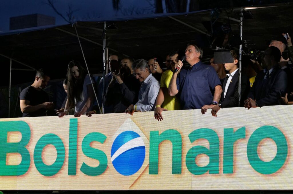 La justicia electoral de Brasil ordena retirar el vídeo en el que Bolsonaro ataca las urnas electrónicas ante los embajadores