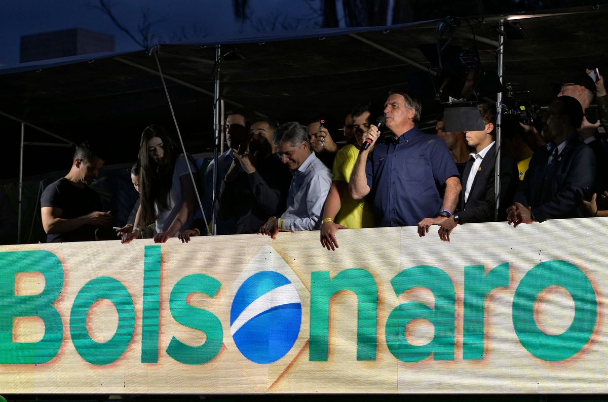 La justicia electoral de Brasil ordena retirar el vídeo en el que Bolsonaro ataca las urnas electrónicas ante los embajadores