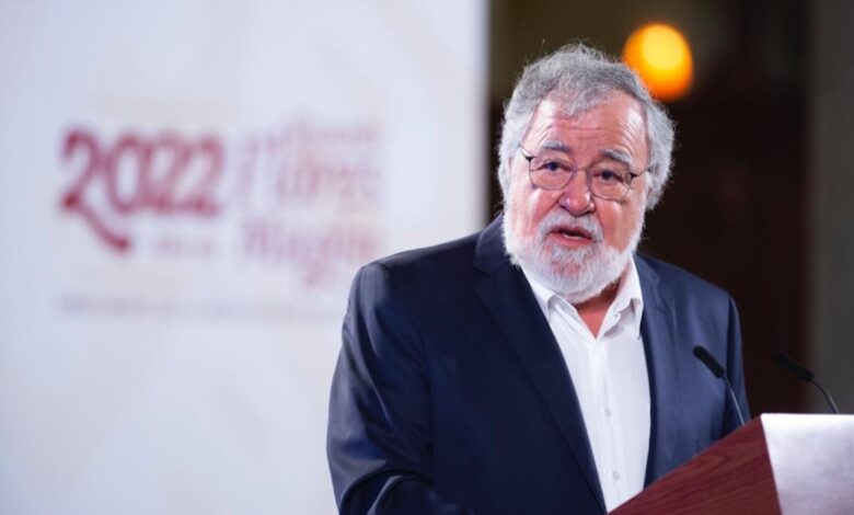 La 'verdad histórica' se diseñó "en los más altos niveles del Gobierno federal", acusa Encinas