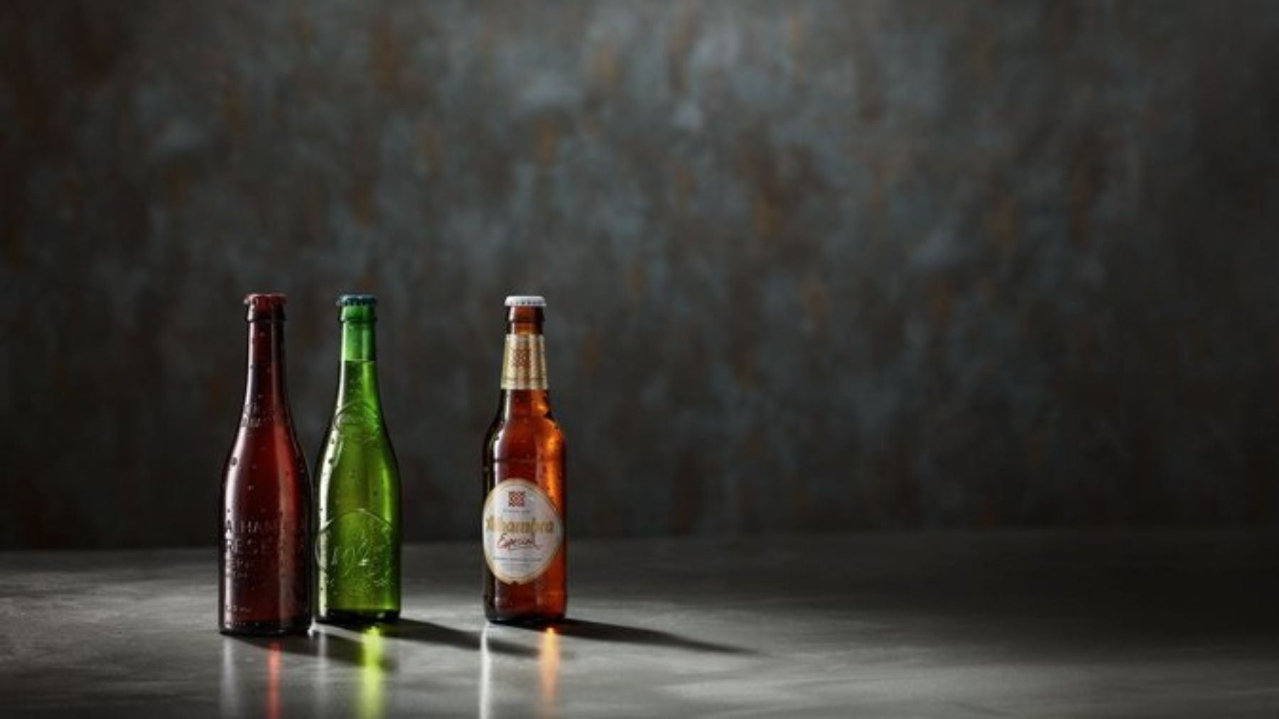 Las 5 diferencias entre la Alhambra verde y la roja que desconocías