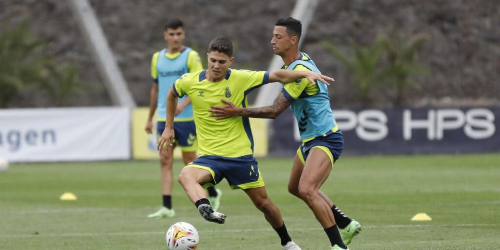 Las Palmas y Mirandés acuerdan la cesión de Óscar Pinchi