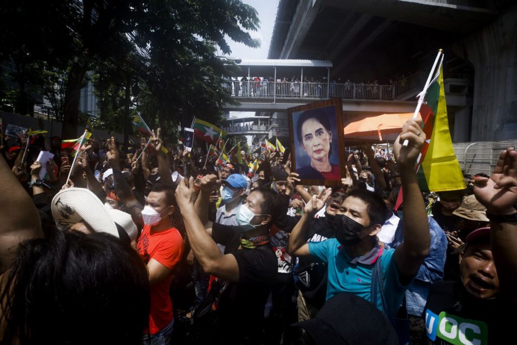 Las ejecuciones de activistas agravan el choque entre la junta militar y la resistencia de Myanmar