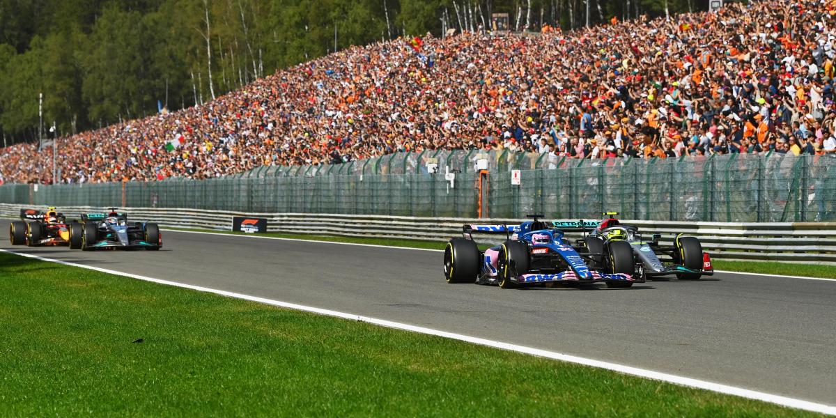 Las palabras de Hamilton y Alonso tras su accidente