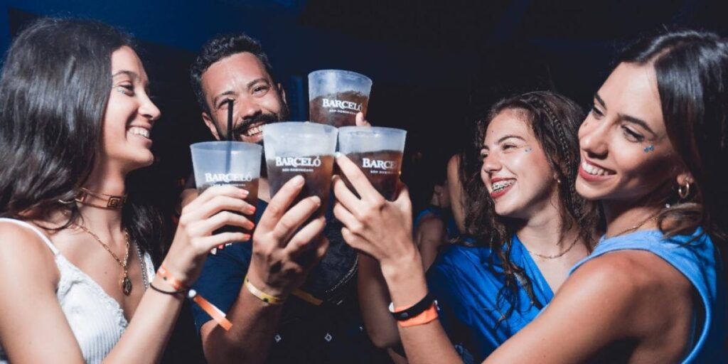 Las regiones más fiesteras de España: ¿Dónde dicen 'sí' a todos los planes de verano?