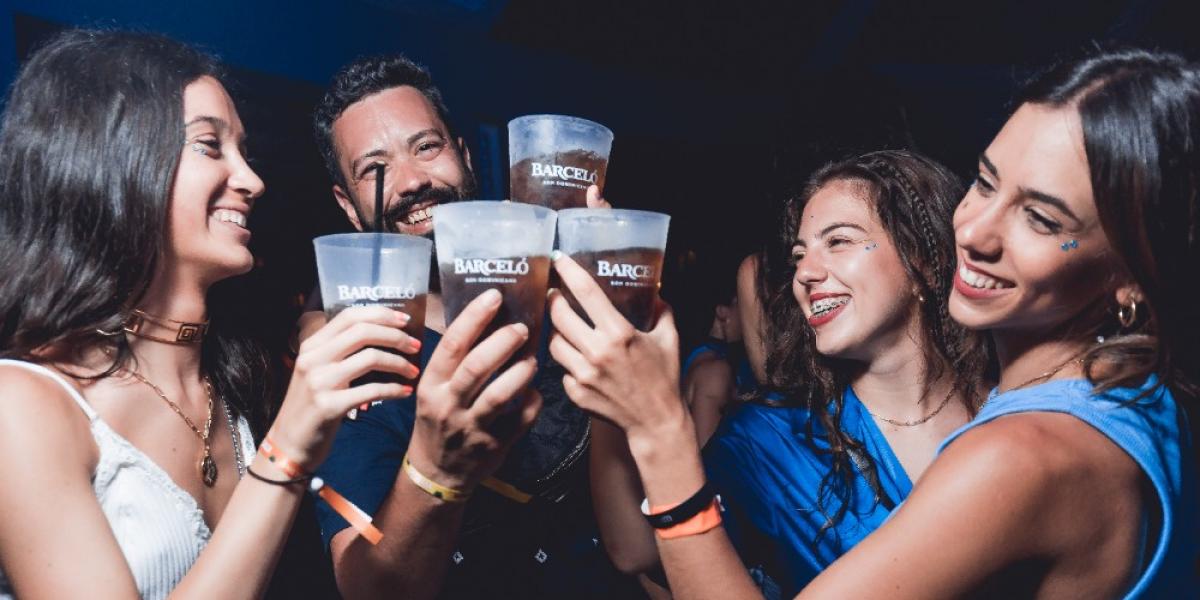 Las regiones más fiesteras de España: ¿Dónde dicen 'sí' a todos los planes de verano?