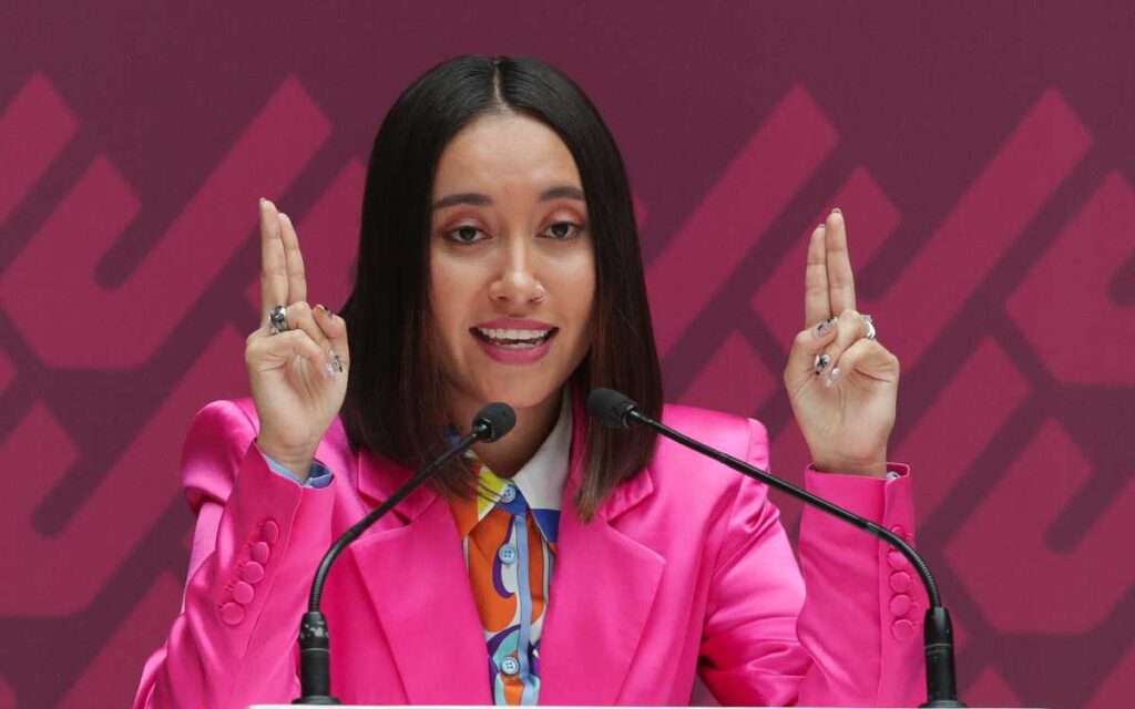 Le dijeron que su carrera no era para mujeres, hoy recibió homenaje como la primera astronauta mexicana