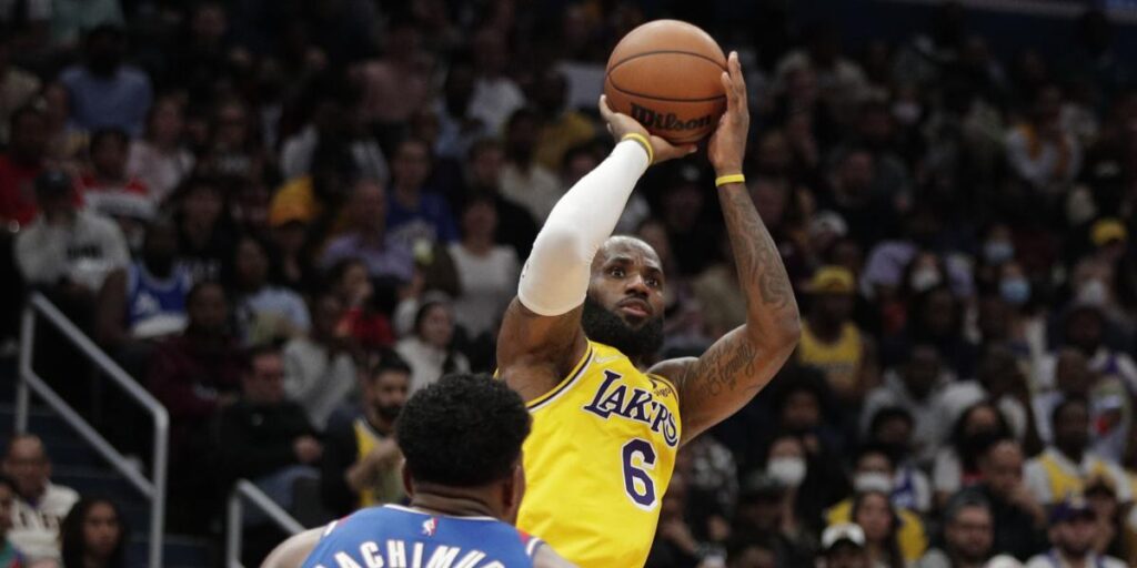 LeBron agranda una leyenda millonaria