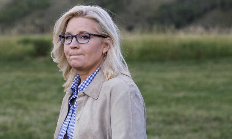 Liz Cheney, legisladora republicana crítica con Trump, pierde las primarias para reelegirse