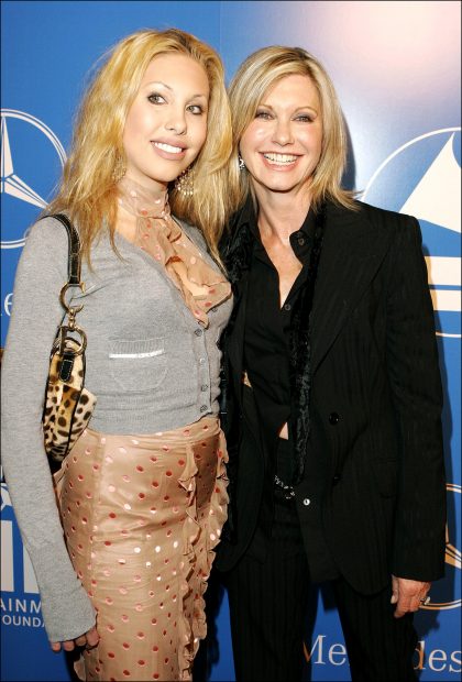 Chloe Lattanzi y Olivia Newton-John en un photocall / Gtres