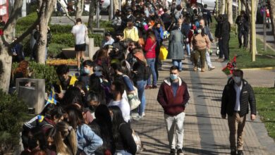 Los chilenos olvidan la crisis económica en IKEA