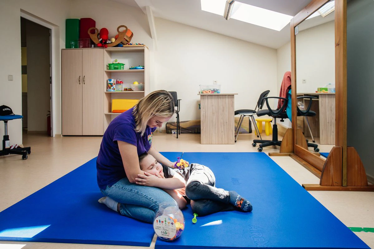 Los niños ucranios también juegan a la guerra