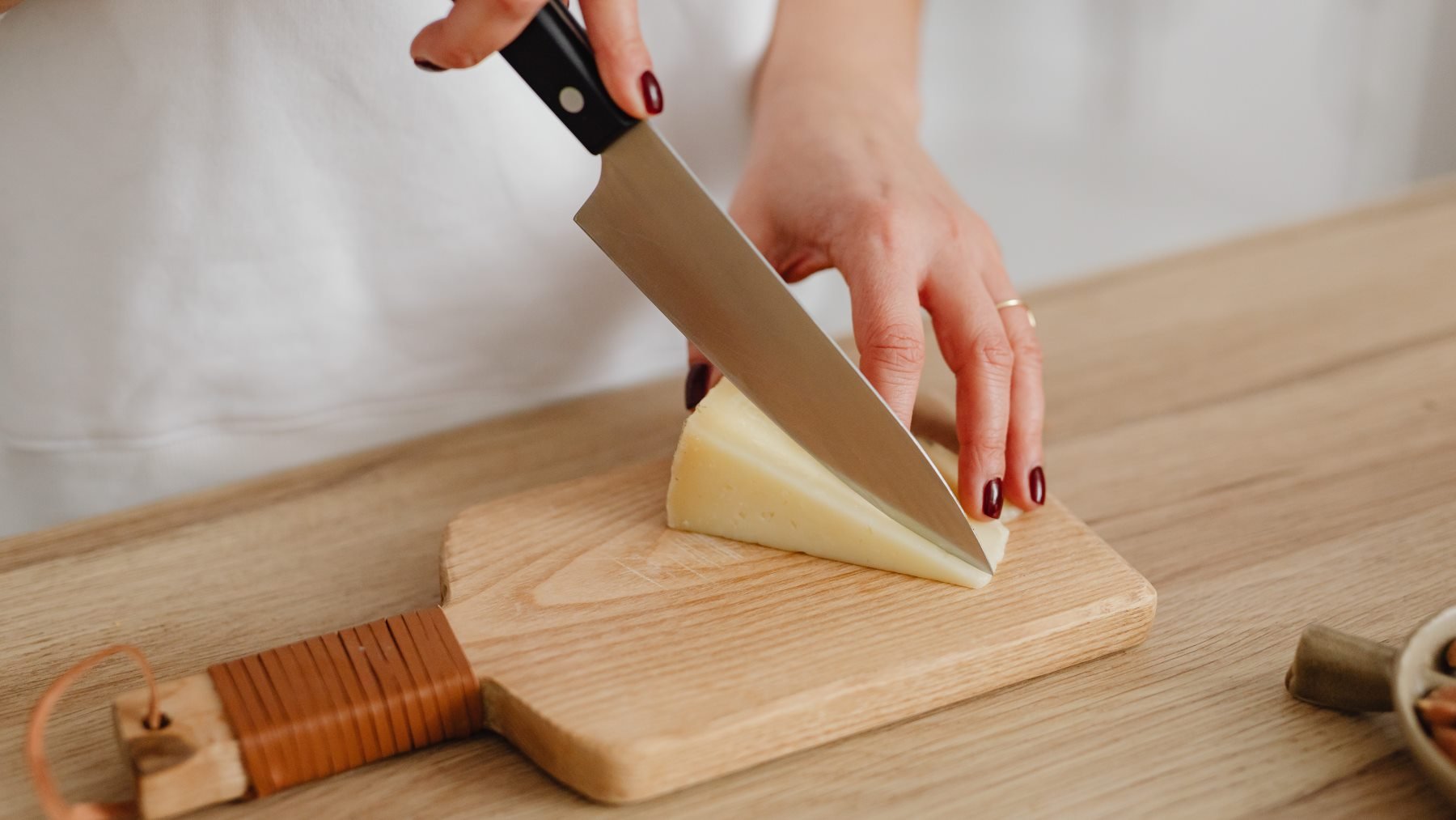 Los trucazos imprescindibles para que el queso te dure más tiempo