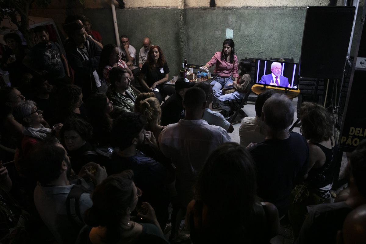 Lula apela a su legado como presidente en la primera entrevista televisada de la campaña