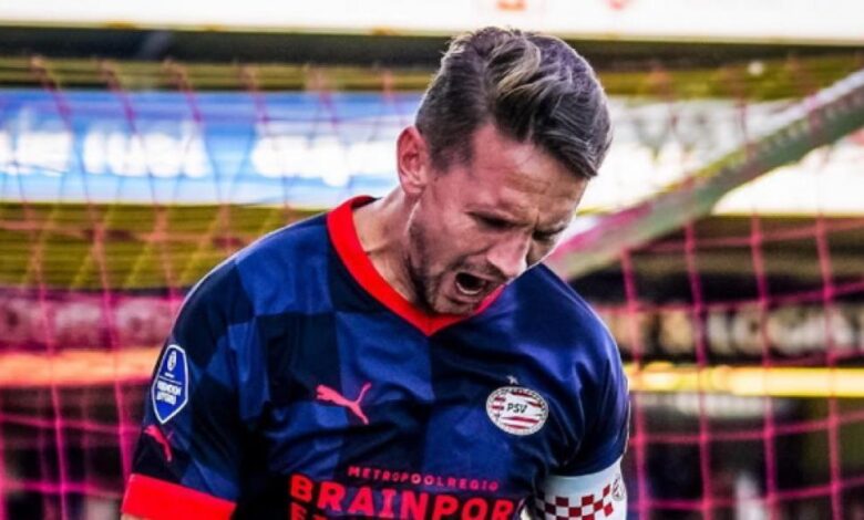 Luuk de Jong sigue de dulce y Xavi Simons bigolea con el PSV