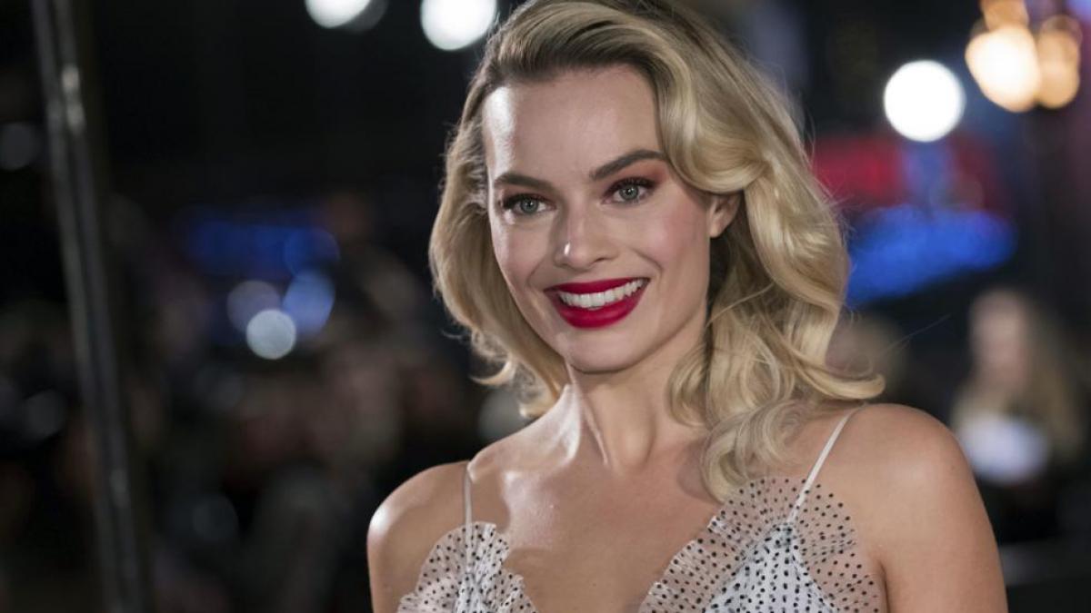 Margot Robbie recuerda su primera escena sexual en el cine: "Me tomé tres chupitos de tequila"