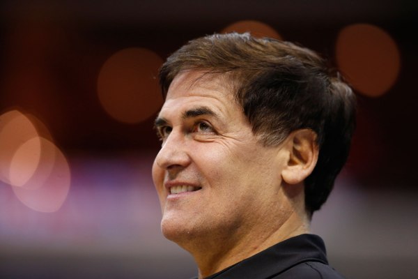 Mark Cuban, Mavericks en problemas por el “esquema Ponzi” de la Voyager