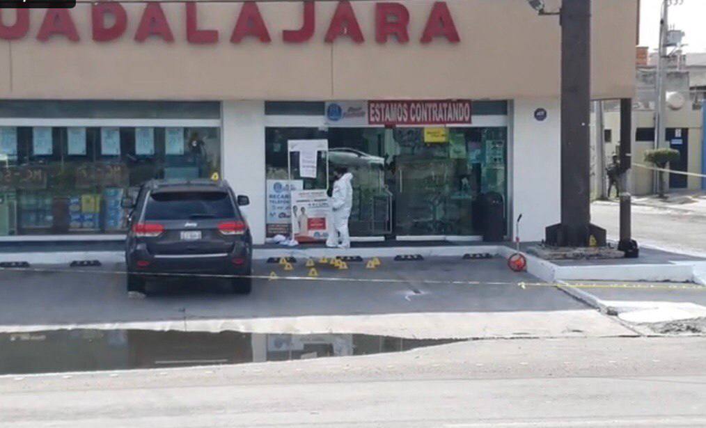 Matan a balazos a hijo del alcalde de Celaya, lo rafaguearon afuera de una farmacia