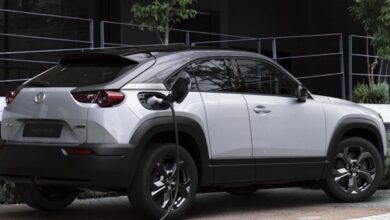 Mazda MX-30 2022: Explicación de las opciones de carga pública y doméstica