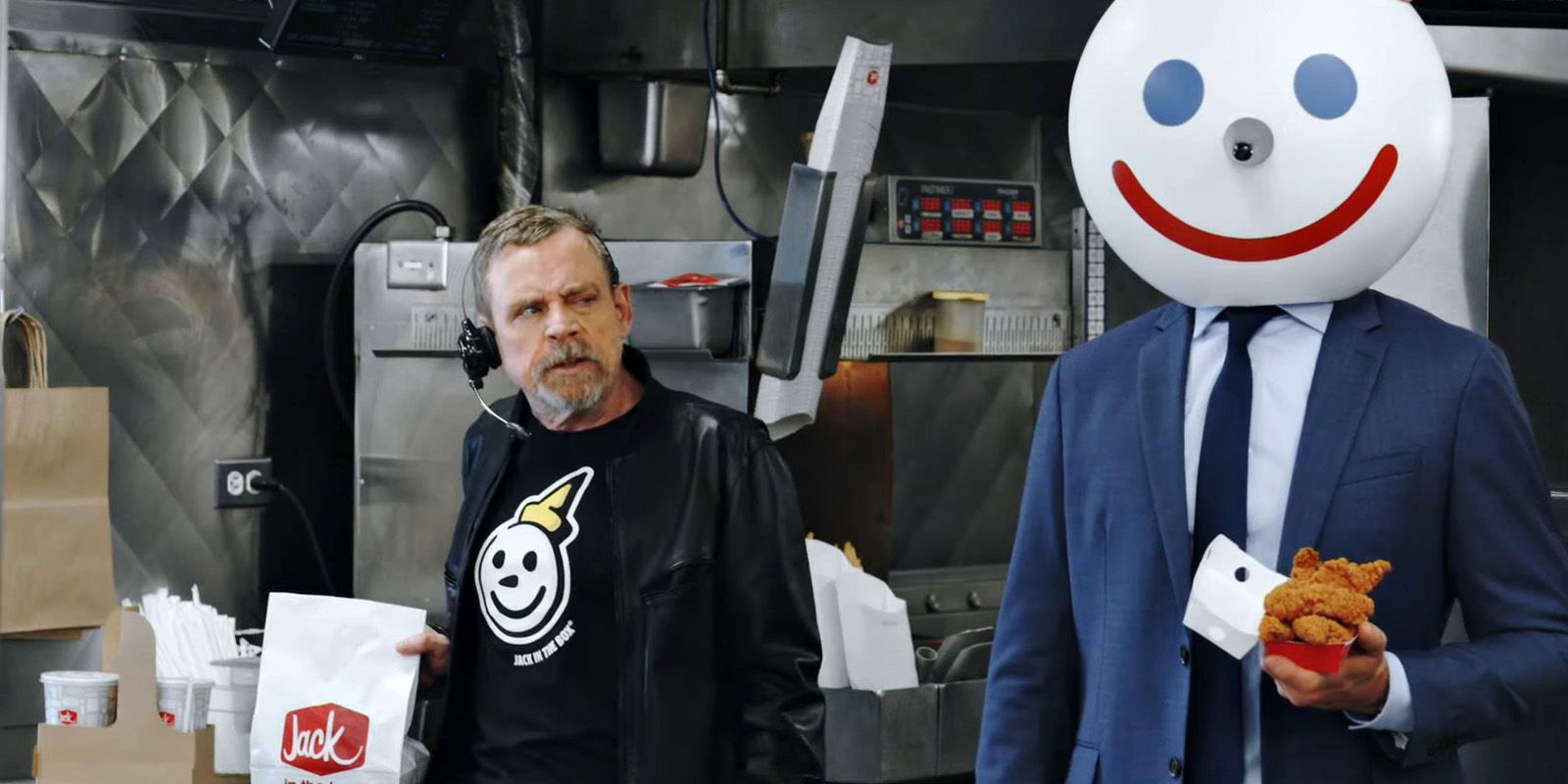 Mira a Mark Hamill sorprender a los clientes de Jack in the Box en el Drive-Thru