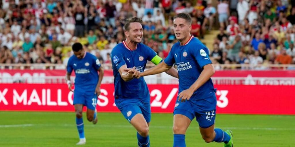 Mónaco y PSV empatan el primer asalto de la eliminatoria estrella