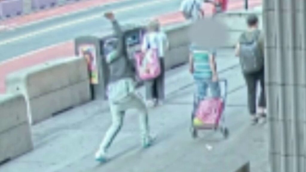 Mujer es apuñalada en NY tras ser emboscada en Times Square